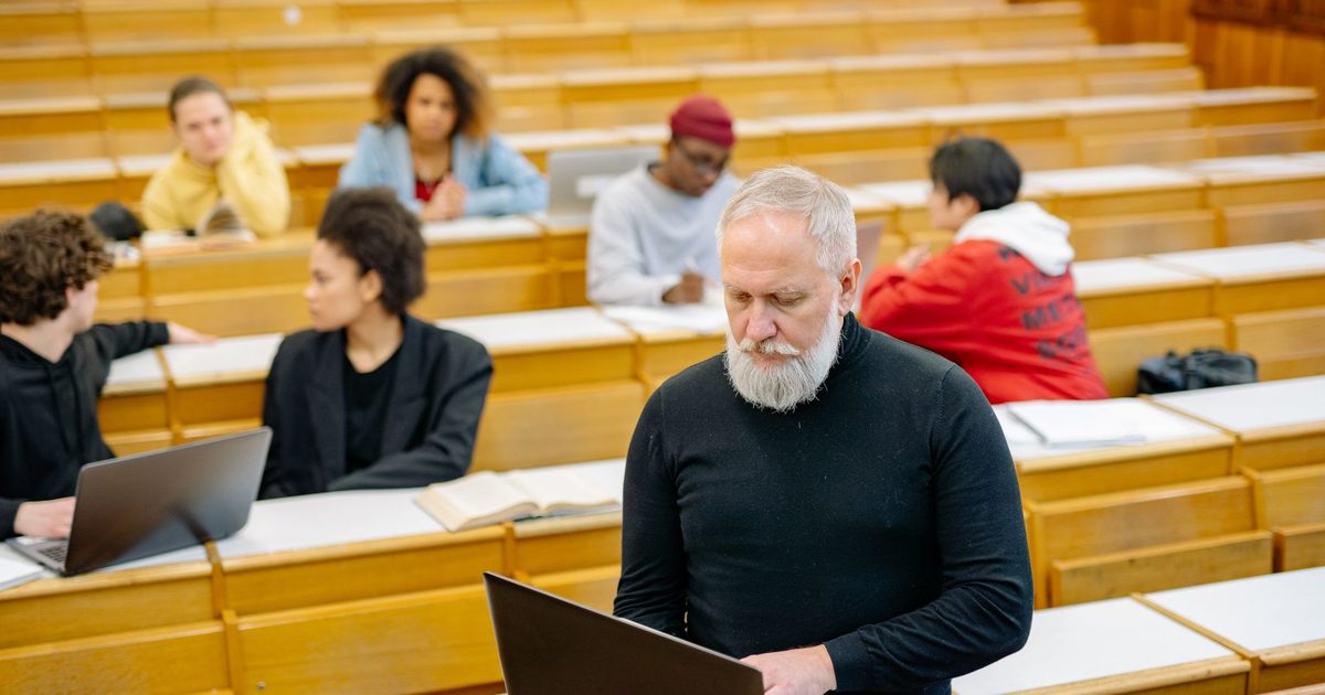 RUG-psycholoog wil landelijke AI-basis voor het hoger onderwijs, met eigen regels per opleiding